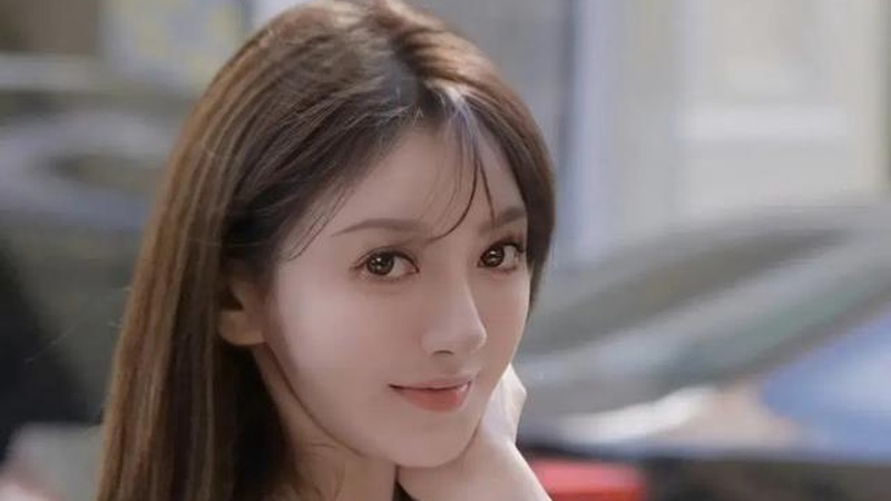 叶珂直播坦承全身医美历程，坦诚态度引发网友热议与争议